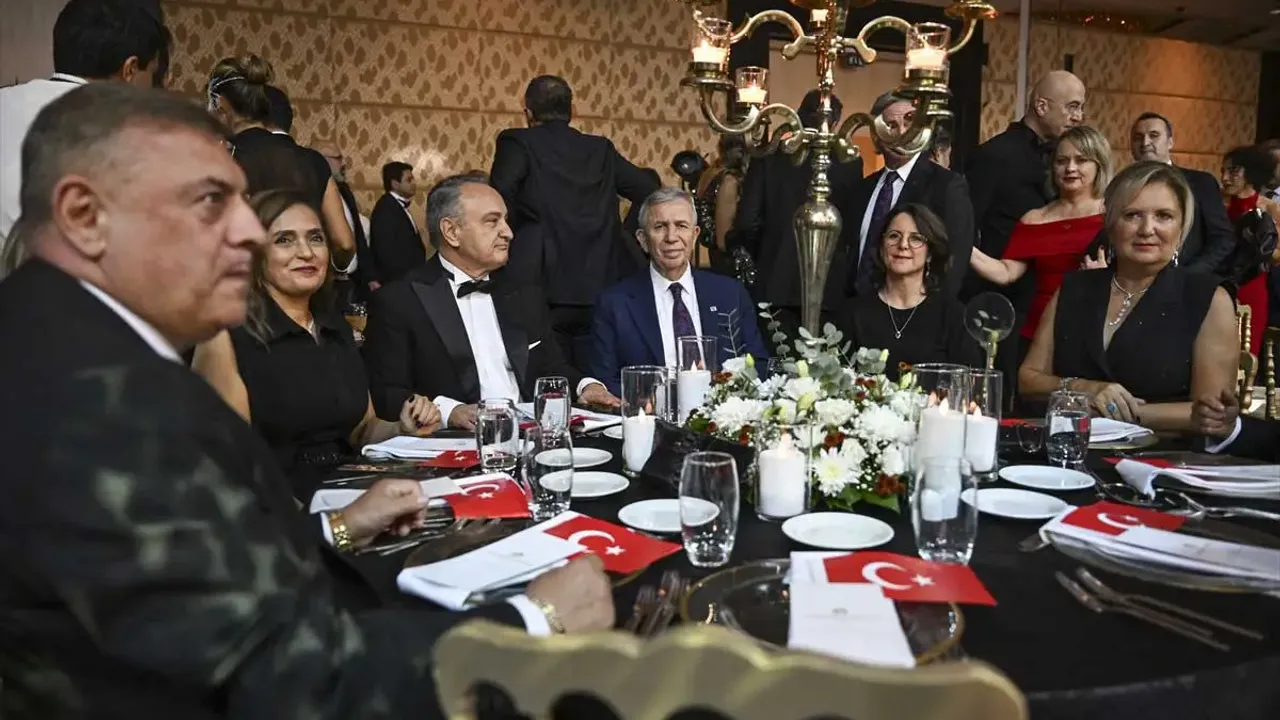 Ankara’da ‘Cumhuriyet Balosu’na yoğun ilgi gösterildi