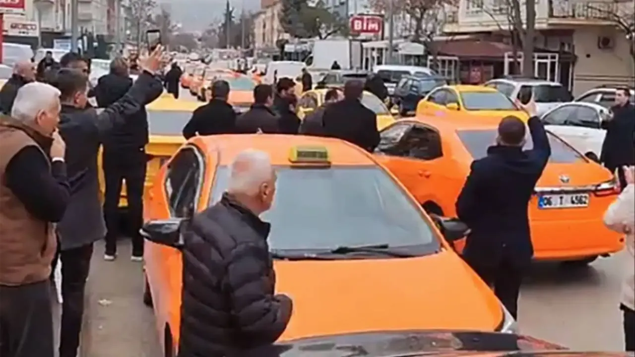 Ankara'da taksi şoförlerinden Martı TAG protestosu!