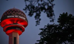 Atakule, Kızılay’ın 157. Yılı için kırmızıya büründü