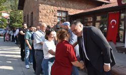 Nallıhan Belediye Başkanı Güngör vatandaşlarla bayramlaştı