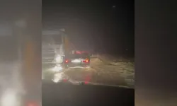 Polatlı’da sağanak sele dönüştü: Polatlı-Yunak yolu trafiğe kapandı