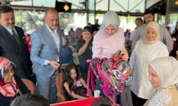 AK Parti Yenimahalle'den öğrencilere kırtasiye desteği