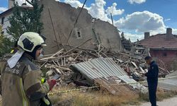 Çubuk İlçesinde 3 Katlı Metruk Bina Çöktü