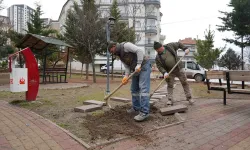 Keçiören’de park ve bahçeler yenileniyor: Bakım çalışması hızlandı