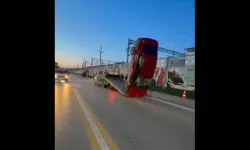 Sincan’da araç takla atıp dik durdu