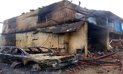 Güdül'de Korkutan Yangın: İki Katlı Ev ve İki Araç Kül Oldu