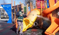 Gölbaşı’nda Parklarda Temizlik ve Hijyen Seferberliği