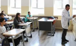 Öğretmenlerde Beyaz Önlük Geri Dönüyor...