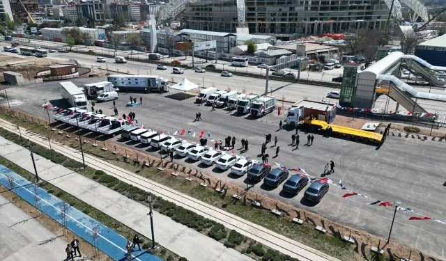 Altındağ Belediyesi 40 hizmet aracıyla güçlendi