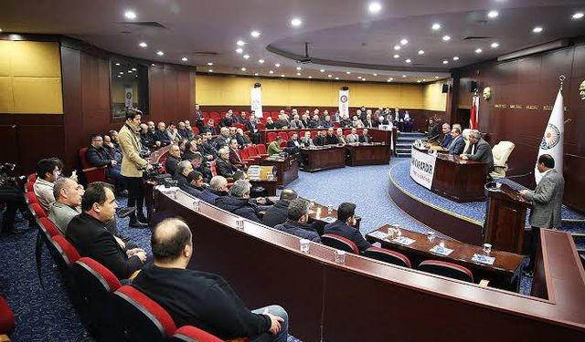 Gölbaşı Belediye Meclisi'nde encümen üyeleri belirlendi