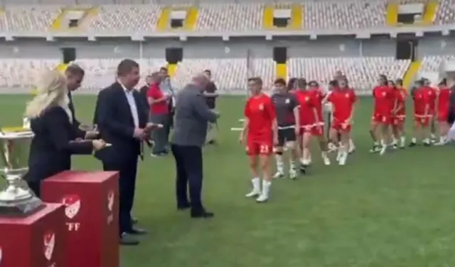 Haymanaspor Kadın Futbol Takımı 1. Lig'e yükseldi!