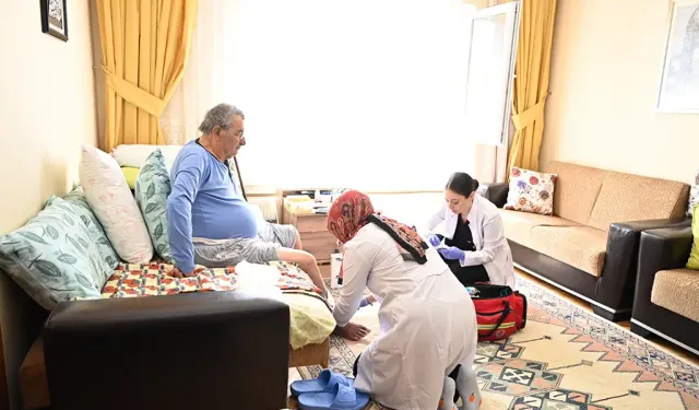 Mamak’ta sağlık ekipleri her gün yola çıkıyor