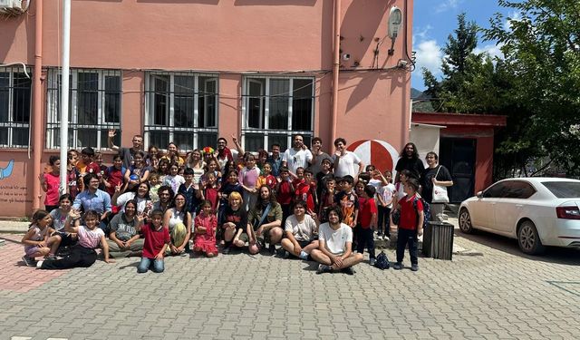 ODTÜ’lü Öğrenciler Hatay’da Kütüphane Kurdu!