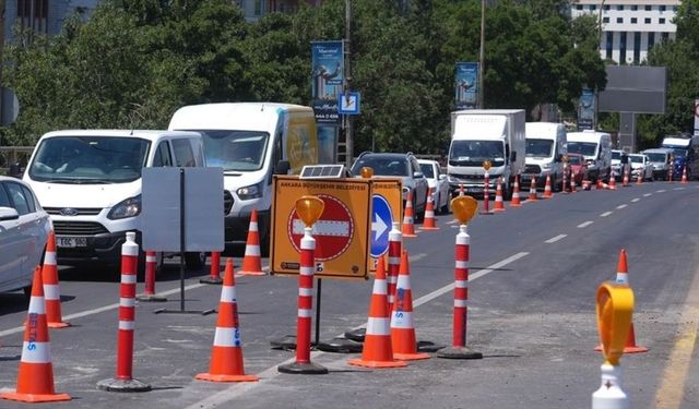 Sıhhiye Köprüsü'ndeki Bakım Çalışmaları Trafiği Kilitledi