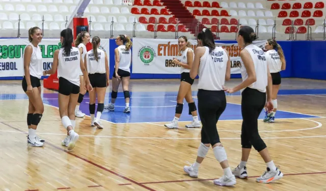 Etimesgut voleybolda yeni sezona hazır!