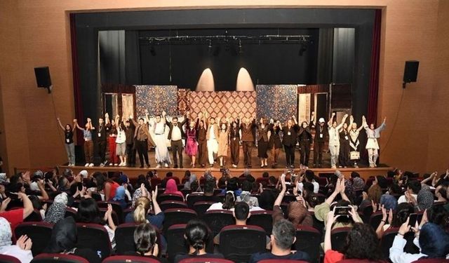Pursaklar’da 2. Tiyatro Günleri Devam Ediyor