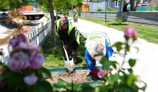 Gölbaşı’nın Parklarında Kapsamlı Bakım ve Onarım Çalışmaları Sürüyor