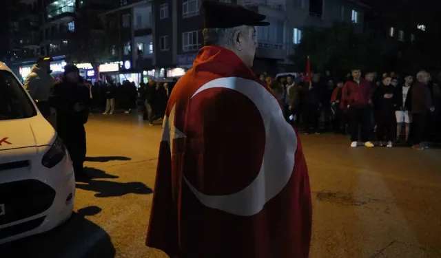 Ankara'da şehitleri bayraklarla karşıladılar