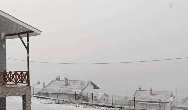 Ankara'da ilk kar tanesi Beypazarı'na düştü...