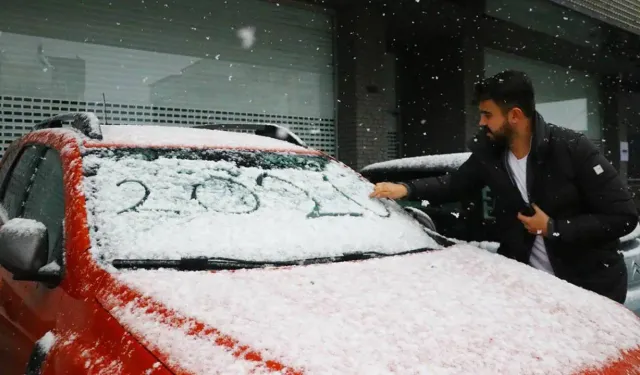 Ankara’da kar yağışı etkili oldu