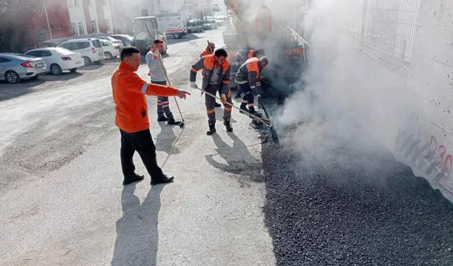 Mamak’ta asfalt ve bordür mesaisi hızlandı, yeni otopark açıldı