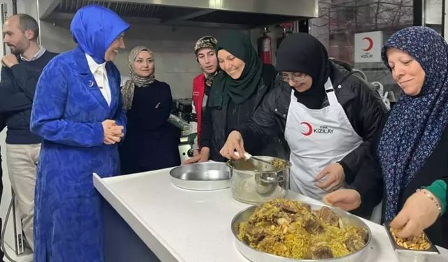 Gazzeli Kadınlardan Türk Kızılay’ına Teşekkür İftarı