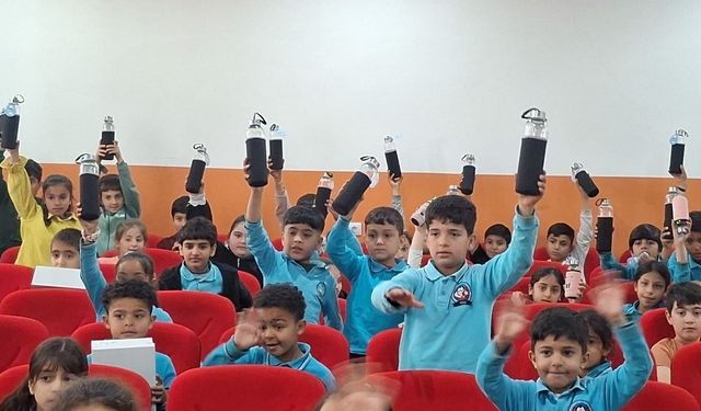 Beypazarı'nda Öğrencilere Spor Malzemesi Desteği