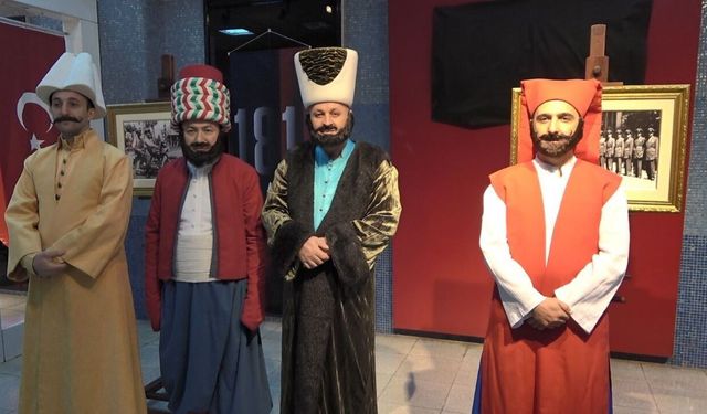 Kızılay’da Tarihi Polis Kıyafetleri Sergisi Ziyarete Açıldı