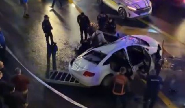 Sıhhiye Köprüsü’nde Feci Kaza: Araç Alt Yola Düştü
