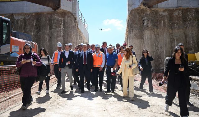 Mansur Yavaş, Mamak Metrosunda incelemelerde bulundu