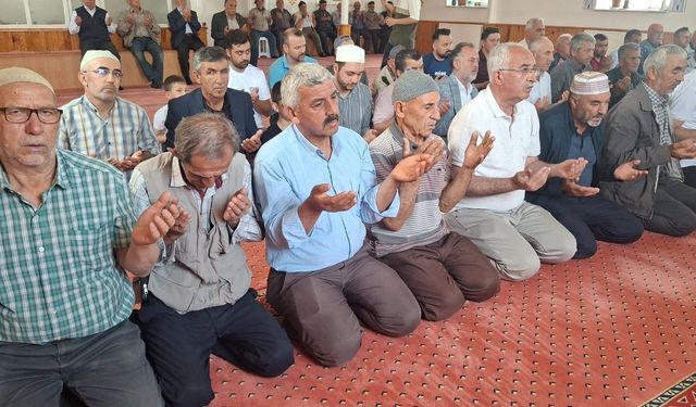 Beypazarı Sakinleri Yağmur Duasında Buluştu