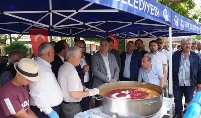 Çubuk'ta 5 bin kişiye aşure ikram edildi