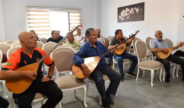 Altındağlı beyler bağlama ile terapi oluyor