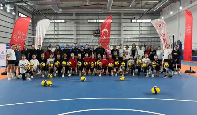 Beypazarı’nda yeni spor salonunda ilk antrenman yapıldı