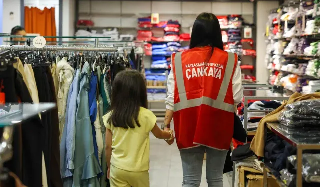 Çankaya'da 600 öğrenciye okul forması desteği verildi