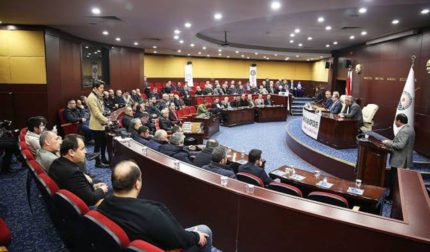Gölbaşı Belediye Meclisi'nde encümen üyeleri belirlendi