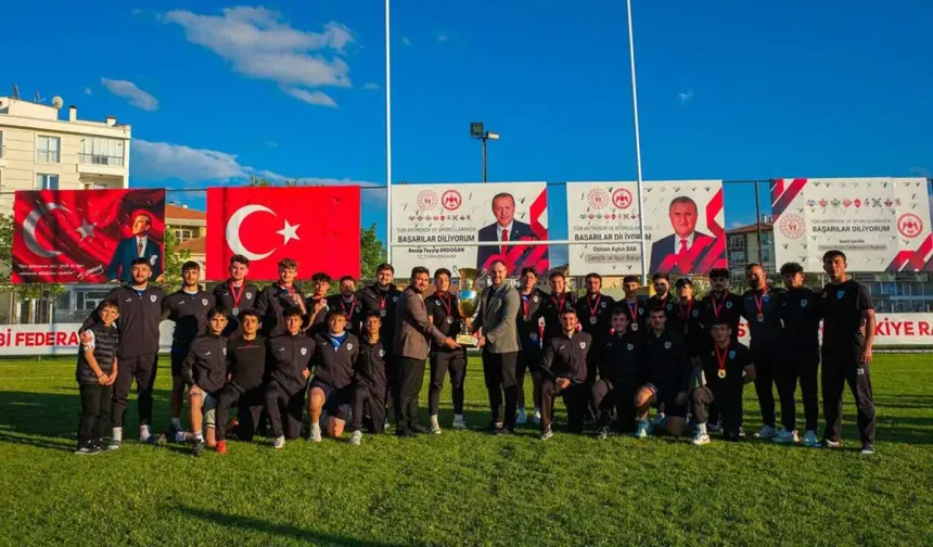 Pursaklar, Ragbi'de Türkiye'nin zirvesine çıktı