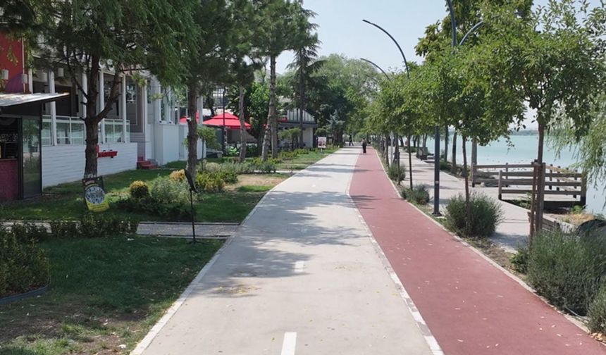 Mogan Gölü Sahilinde İşgaller Kaldırıldı: Yeşil Alan Arttı