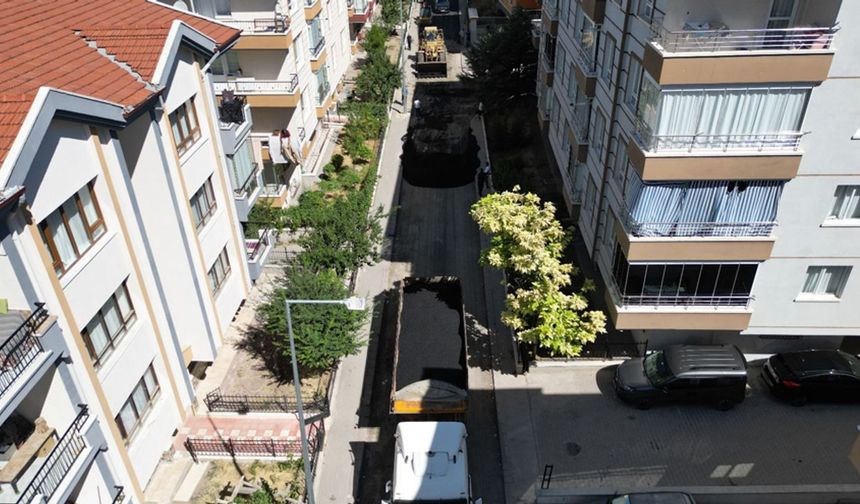 Altındağ'da Yol Açma ve Asfalt Çalışmaları Devam Ediyor