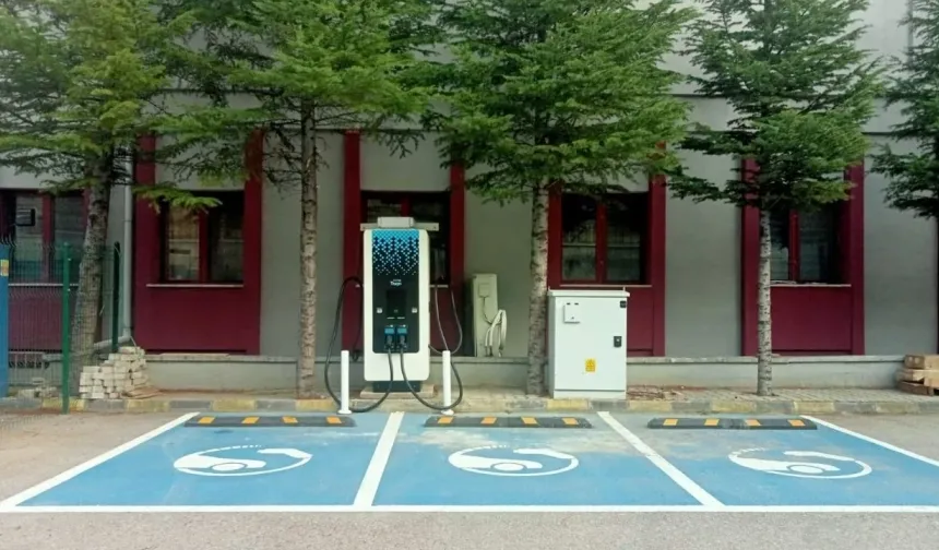 Nallıhan'da elektrikli araç sahiplerine müjde! Yeni şarj noktası hazır!