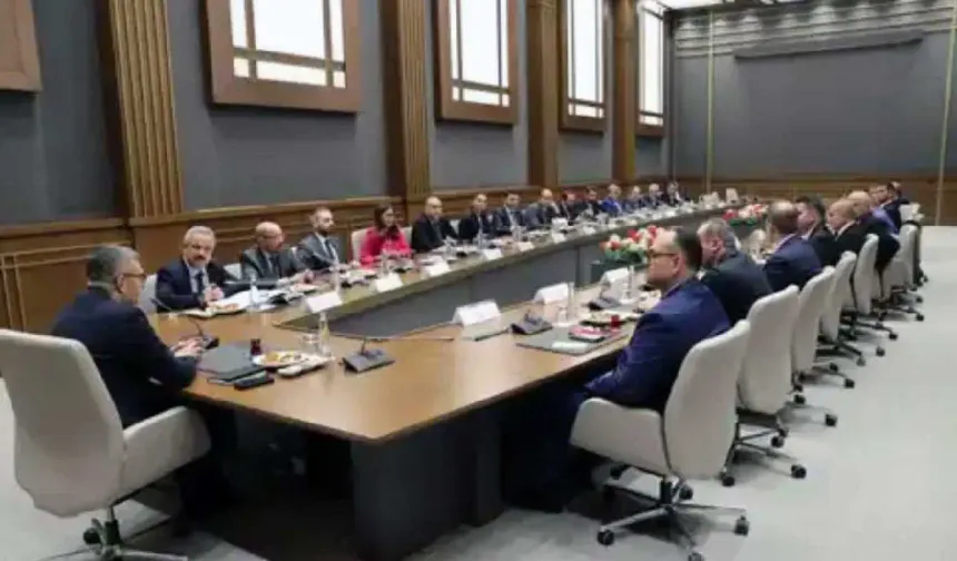 TBF Heyetinden İletişim Başkanı Burhanettin Duran’a Ziyaret