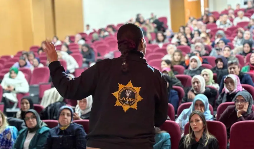 Sincan’da ''En İyi Narkotik Polisi: Anne'' Projesi
