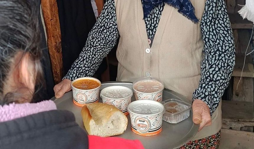 Güdül'de Ramazan Desteği: 142 Haneye Her Gün Sıcak Yemek