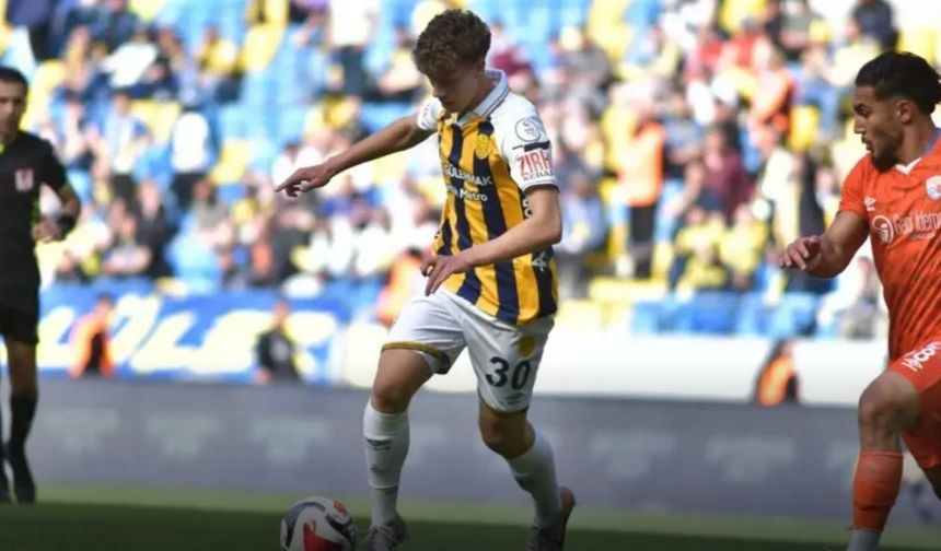 Ankaragücü'nün Genç Futbolcusu Kaza Geçirdi