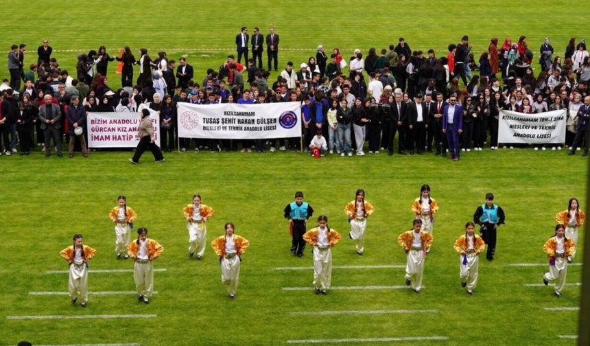 Kızılcahamam’da Gençler 19 Mayıs Gösterileriyle İzleyenleri Büyüledi