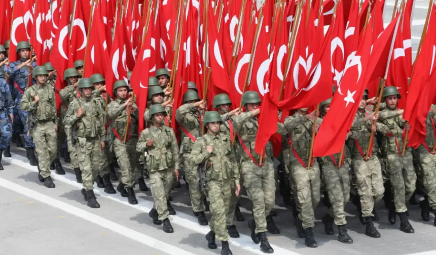 Ankara'da Gençlere 'Asker Seti' Desteği