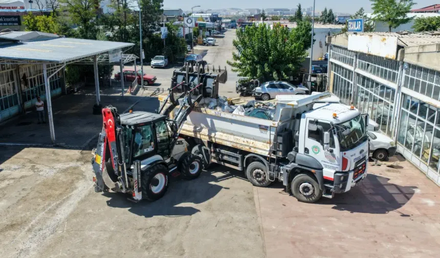Şaşmaz oto sanayide kapsamlı temizlik çalışması yapıldı
