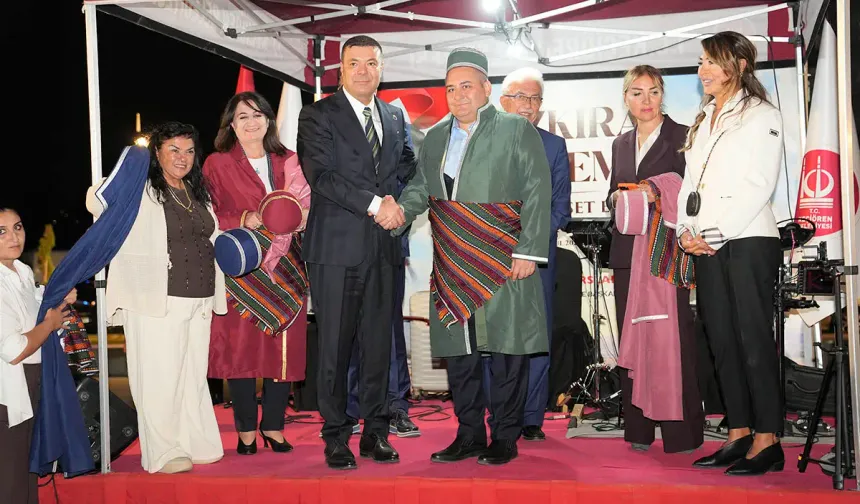 Keçiören'de Başkan Özarslan'a 'Ahilik kaftanı' verildi