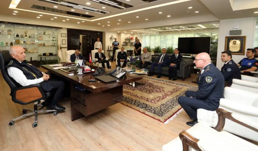 Zabıta Teşkilatı Yenimahalle Belediye Başkanı Yaşar'ı ziyaret ettı